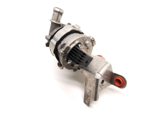 Porsche Taycan 9J1 (2019–2026) Auxiliary water pump 9J1965567E - 3