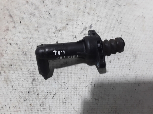 Seat Ibiza KJ1 (2017–2026) Clutch master cylinder 5Q0721261K - 2
