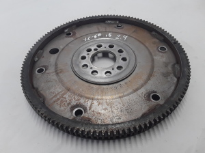  Clutch flywheel 