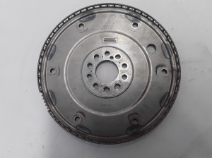  Clutch flywheel 