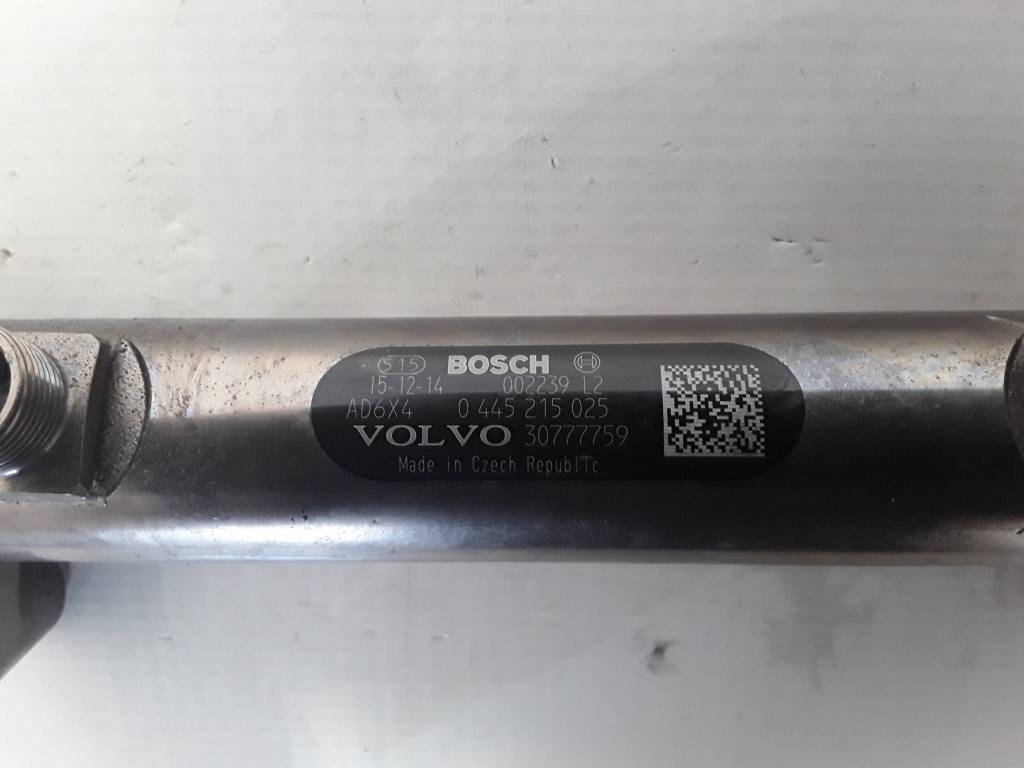 VOLVO XC60 1 generation (2008-2017) Топливная рейка 30777759 21074346