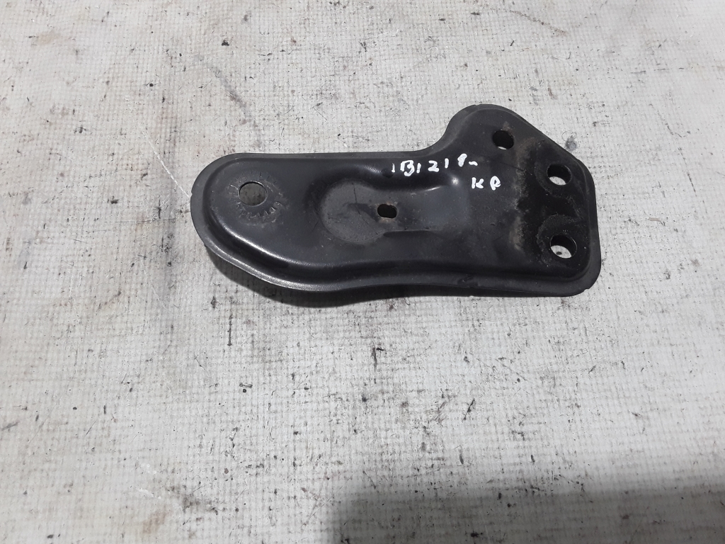 SEAT Ibiza 5 generation (2017-2023) Left side subframe bracket Q0199517B 21053387