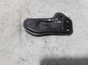   Front subframe bracket  - Q0199517B 