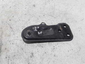   Front subframe bracket  - Q0199518B 