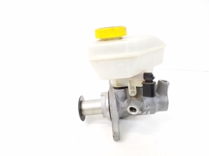   Master cylinder 