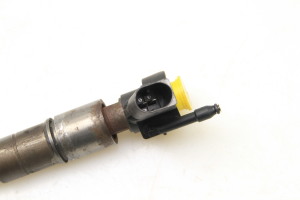 Mercedes Benz S-Class 221 (2005–2013) Fuel injector A6420700587 - 5