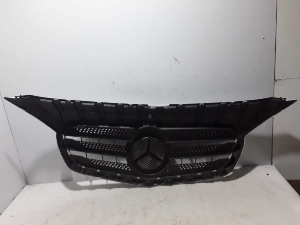 MERCEDES-BENZ Citan W415 (2012-2021) Решетка радиатора переднего бампера 623100373R 21053350