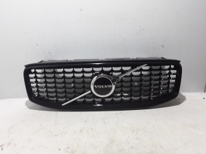  Front grille 