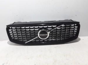  Front grille 