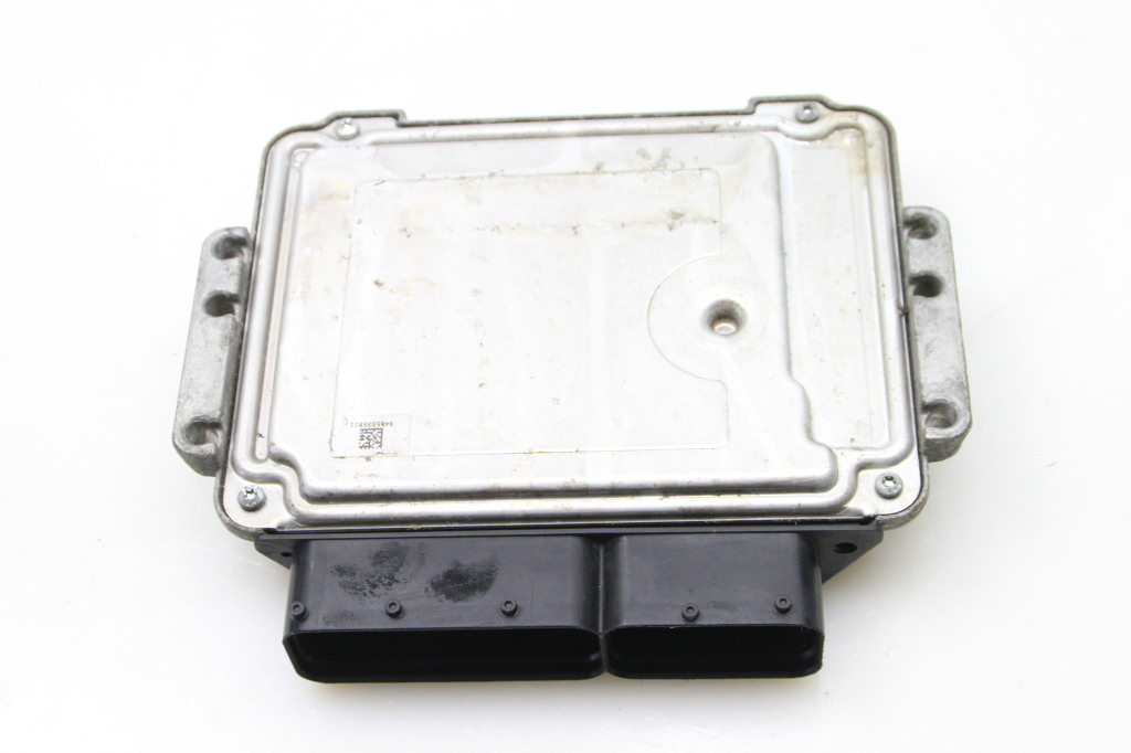 HYUNDAI ix35 1 generation (2009-2015) Engine Control Unit ECU 391202A001 25107335