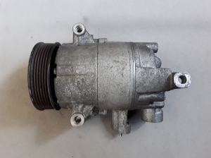  Air conditioner compressor 