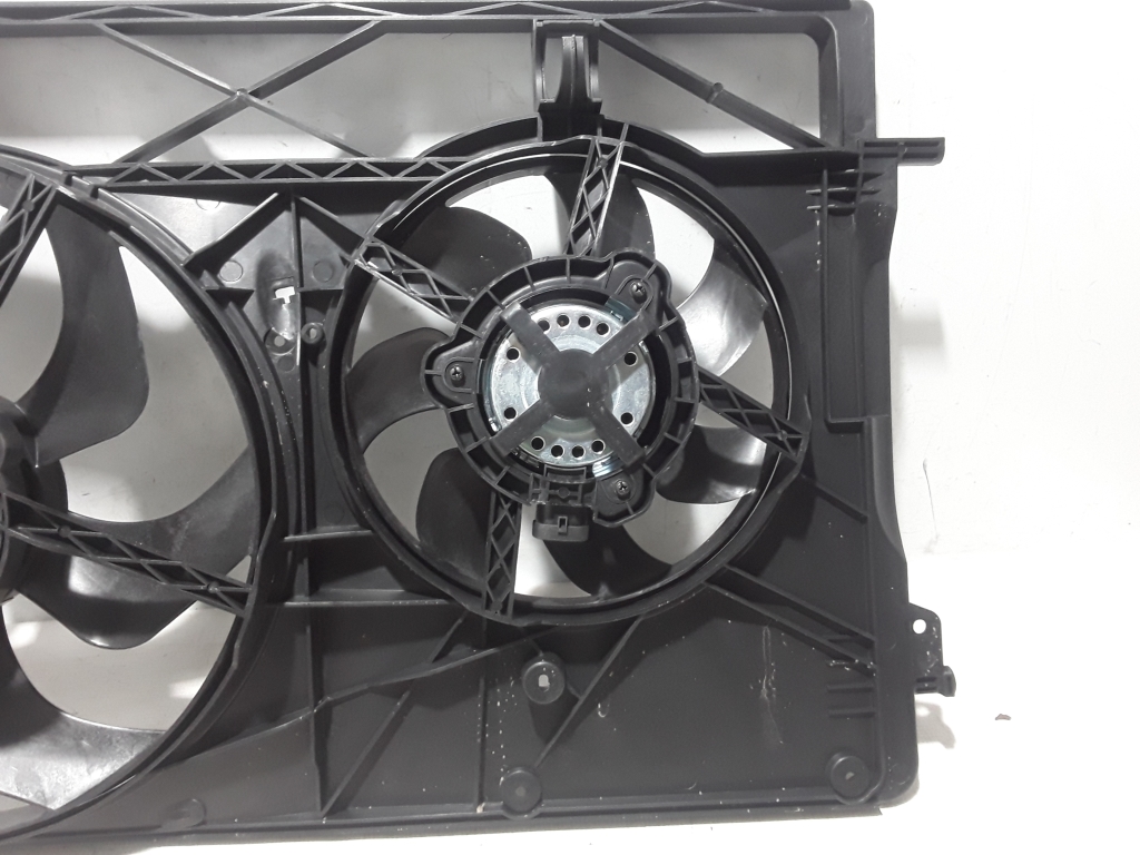 Used RENAULT Trafic Cooling fan and its parts 214816680R