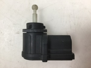 Volkswagen Golf IV (1997–2003) Scheinwerfer Stellmotor 1J0941295B - 2
