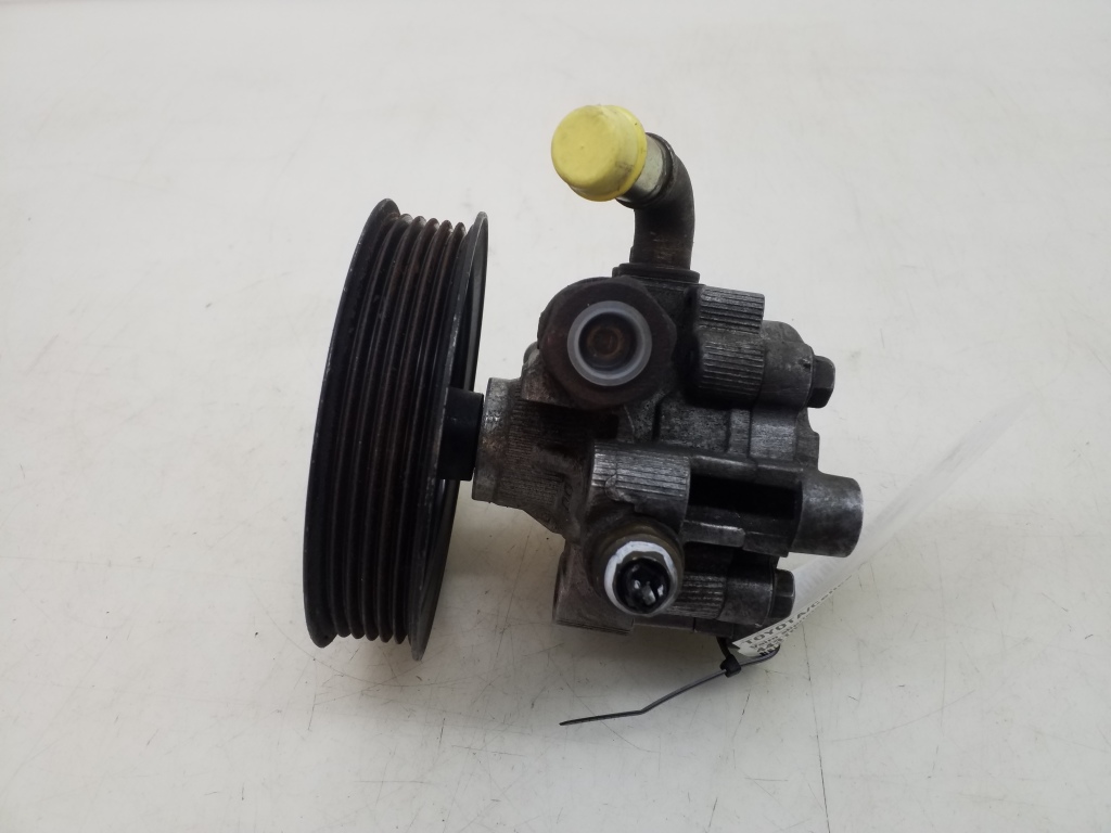 Used TOYOTA Celica Power steering pump 4431020830