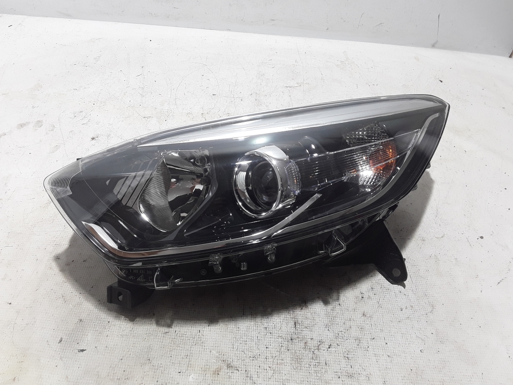 Used RENAULT Captur Headlights 260603859R