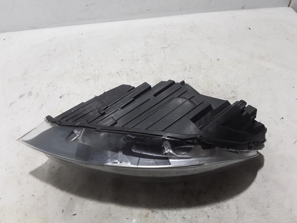 Used VOLVO V40 Headlights 32228484
