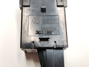 NISSAN Leaf I (2010–2017) ESP-Schalter 30218W - 3