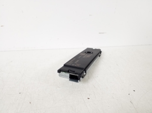 Mercedes Benz GL-Class 166 (2012–2015) Antenas pastiprinātājs A1669051702 - 2