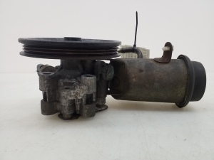   Power steering pump 