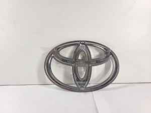 TOYOTA Aygo B 10 (2005–2014) Embleem 75311-0H010 - 2