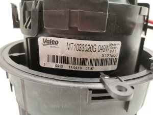 NISSAN Leaf I (2010–2017) Salongi puhuri mootor MT1033020G - 3