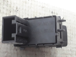 Seat Ibiza KJ1 (2017–2026) Rear side door window switch 5G0959855P - 2