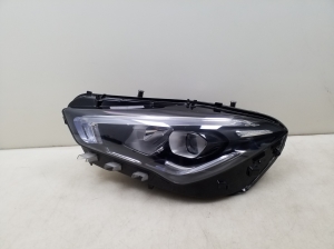 Mercedes Benz CLA-Class W118 (2019–2026) Scheinwerfer vorne A1189062500