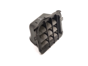Rear fender vent grille - 4G8819301
