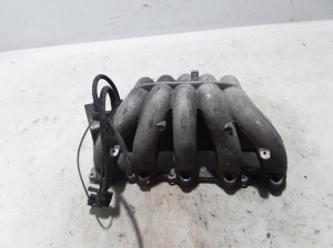  Intake manifold 