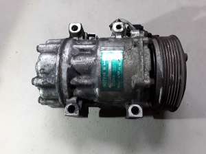  Air conditioner compressor 