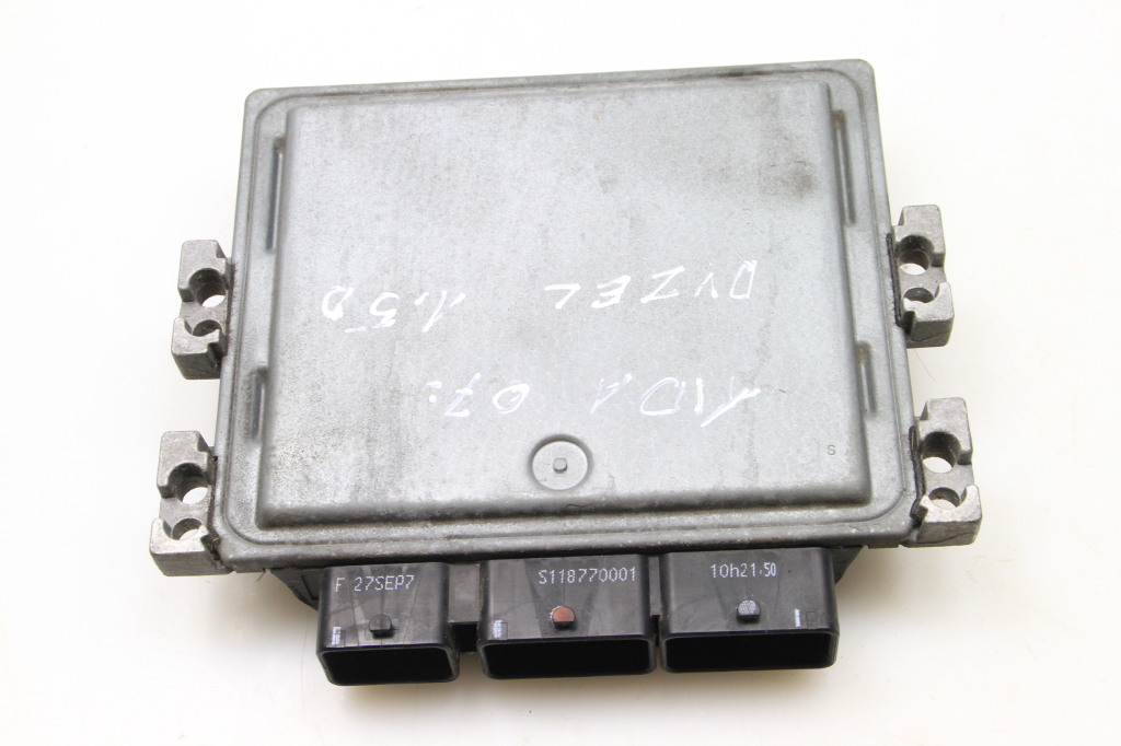 RENAULT Megane 2 generation (2002-2012) Engine Control Unit ECU 8200565863 24472291