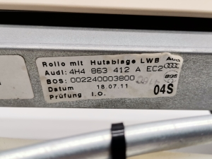 AUDI A8 D4 (2010–2017) Tagaklaasi päikesekardin 4H4863412A - 4