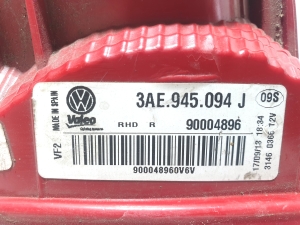 Volkswagen Passat B7 (2010–2014) Tagatuli tagaluugil 3AE945094J - 3