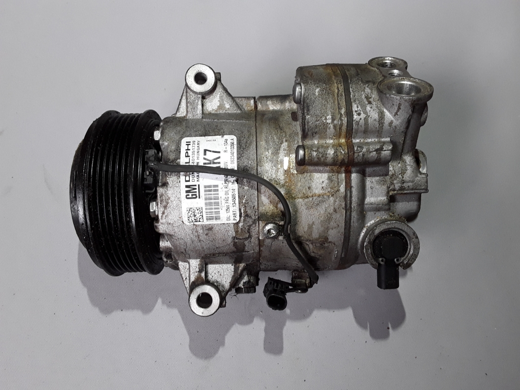 Used Opel Zafira Air conditioner compressor 13450514
