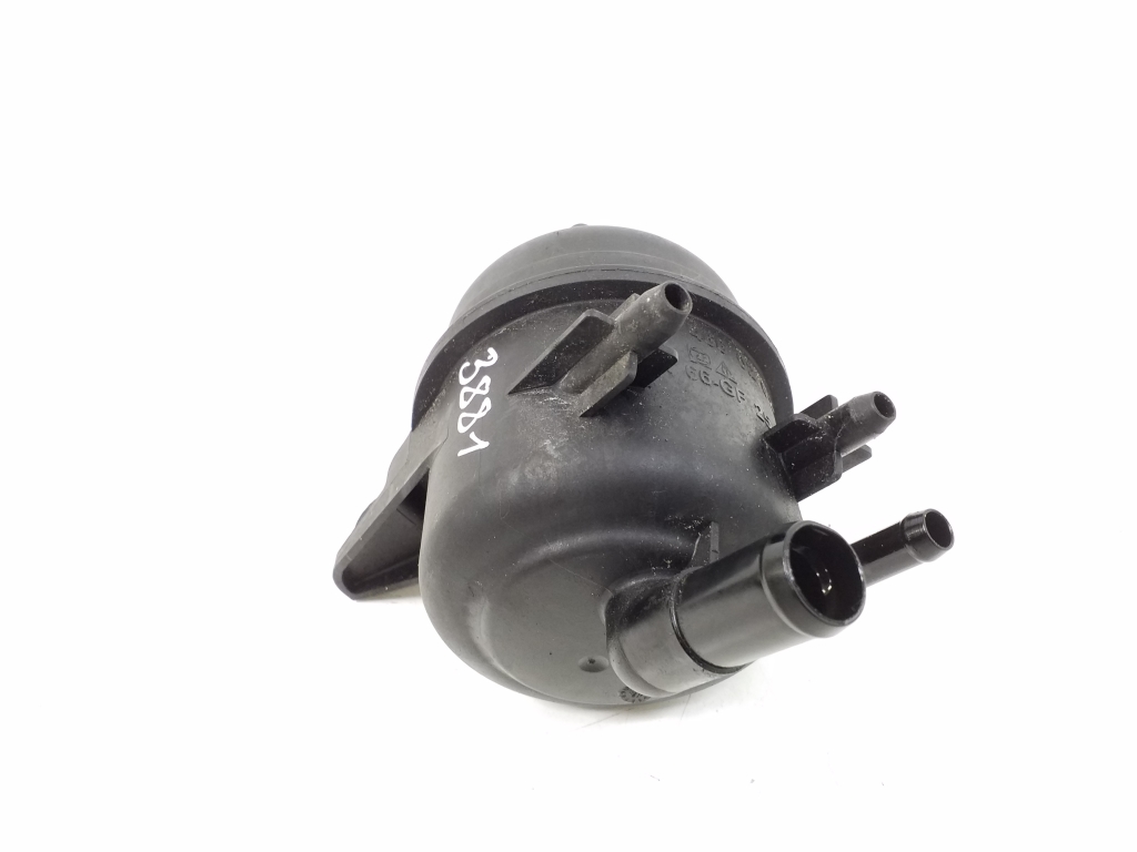 MERCEDES-BENZ SL-Class R230 (2001-2011) Power Steering Pump Tank A2304660202 21996032