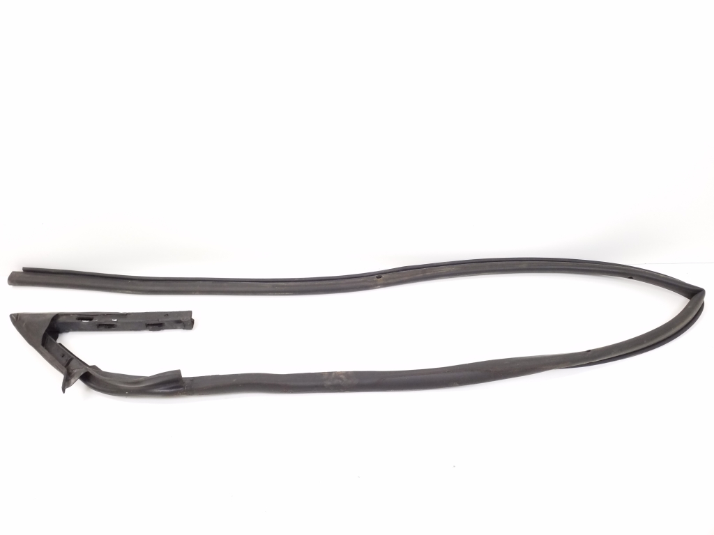 Mercedes Benz SL-Class 230 (2001–2012) Esiukse tihenduskumm A2307200154 Mercedes Benz SL-Class 230 (2001–2012) Esiukse tihenduskumm A2307200154