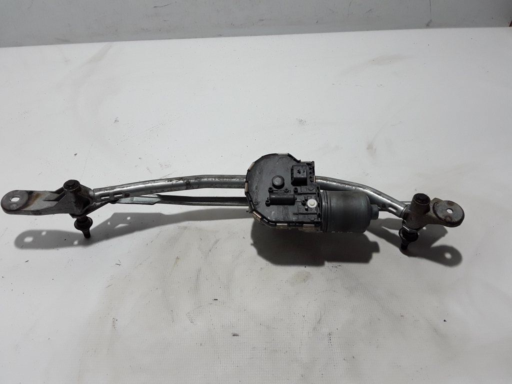 BMW 5 Series F10/F11 (2009-2017) Front Windshield Wiper Mechanism 7306266 21058295