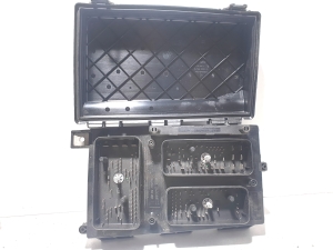 Opel Astra H (2004–2010) Kaitsmekarp salongis 5DK 008 668-48 - 2