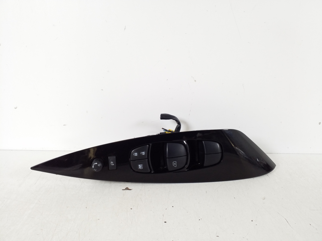NISSAN Leaf I (2010–2017) Front door glass switch 254013NA0B NISSAN Leaf I (2010–2017) Front door glass switch 254013NA0B