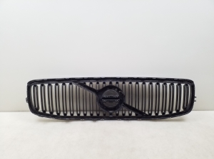  Front grille 