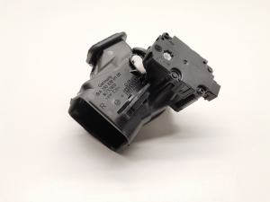 Mercedes Benz EQC N293 (2019–2026) Salongi soojenduse klapi mootor A2938300100 - 3