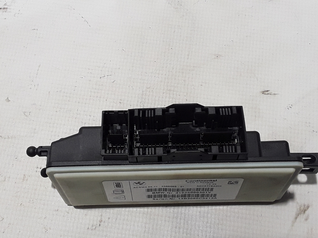 BMW 5 Series F10/F11 (2009-2017) SRS Control Unit 9350003 21058237