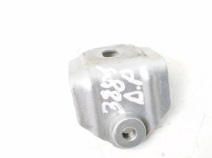  Bracket for front wing 