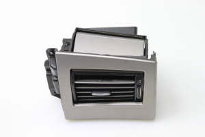  Interior panel ventilation grilles 