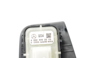 Mercedes Benz C-Class 205 (2014–2021) Esiukse klaaslüliti A2229052203 - 5
