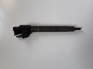  Fuel injector 