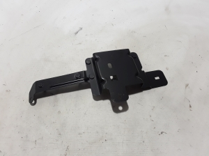 BMW 5 SERIES F11 (2010–2017) Other bracket 7318721 - 3