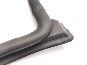 Hyundai IONIQ 5 I (2021–2026) Front door rubber seal - 4