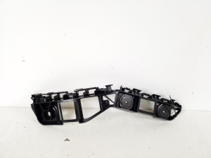 Rear bumper bracket - 6C6807394B
