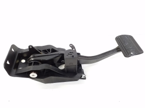Mercedes Benz SL-Class 230 (2001–2012) Piduripedaal A2202901119 - 4